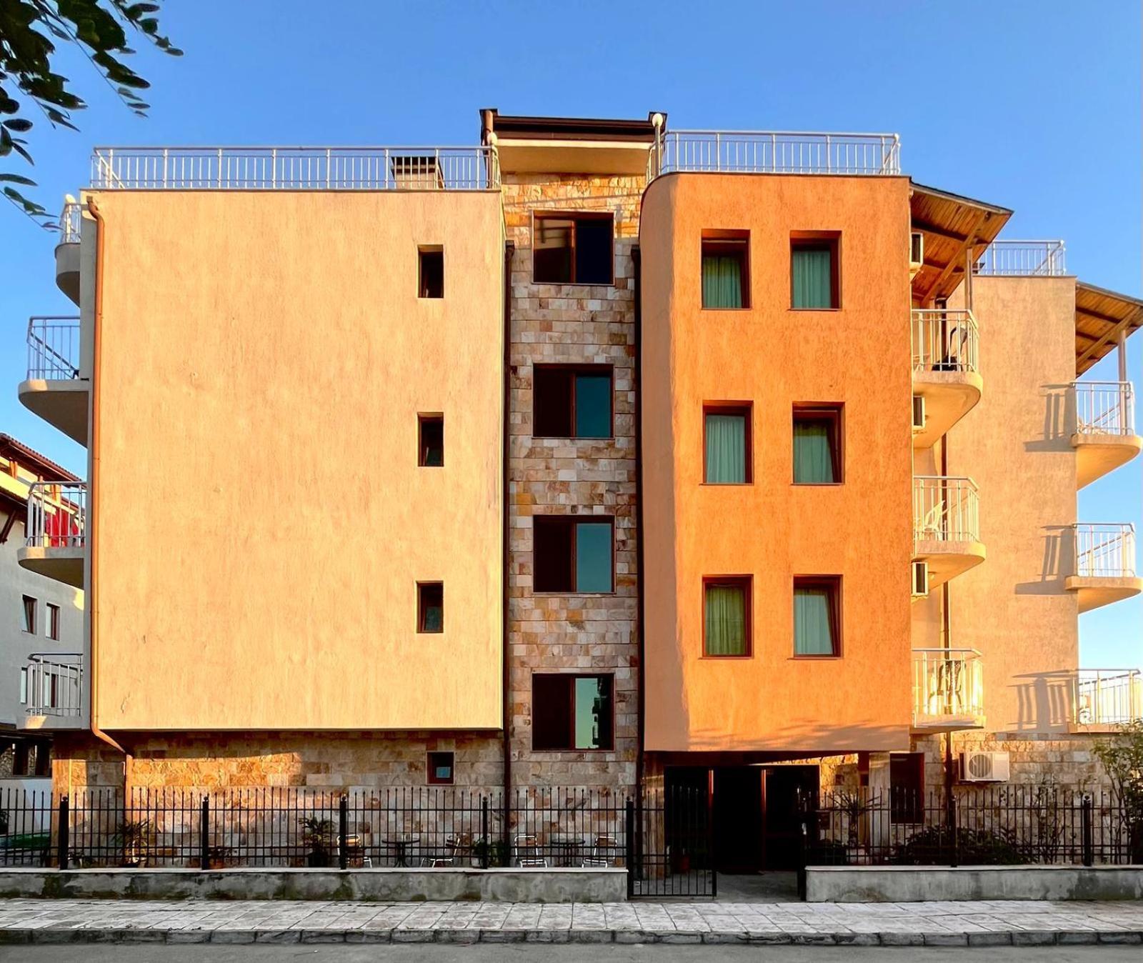 Family Hotel Primo Primorsko Dış mekan fotoğraf