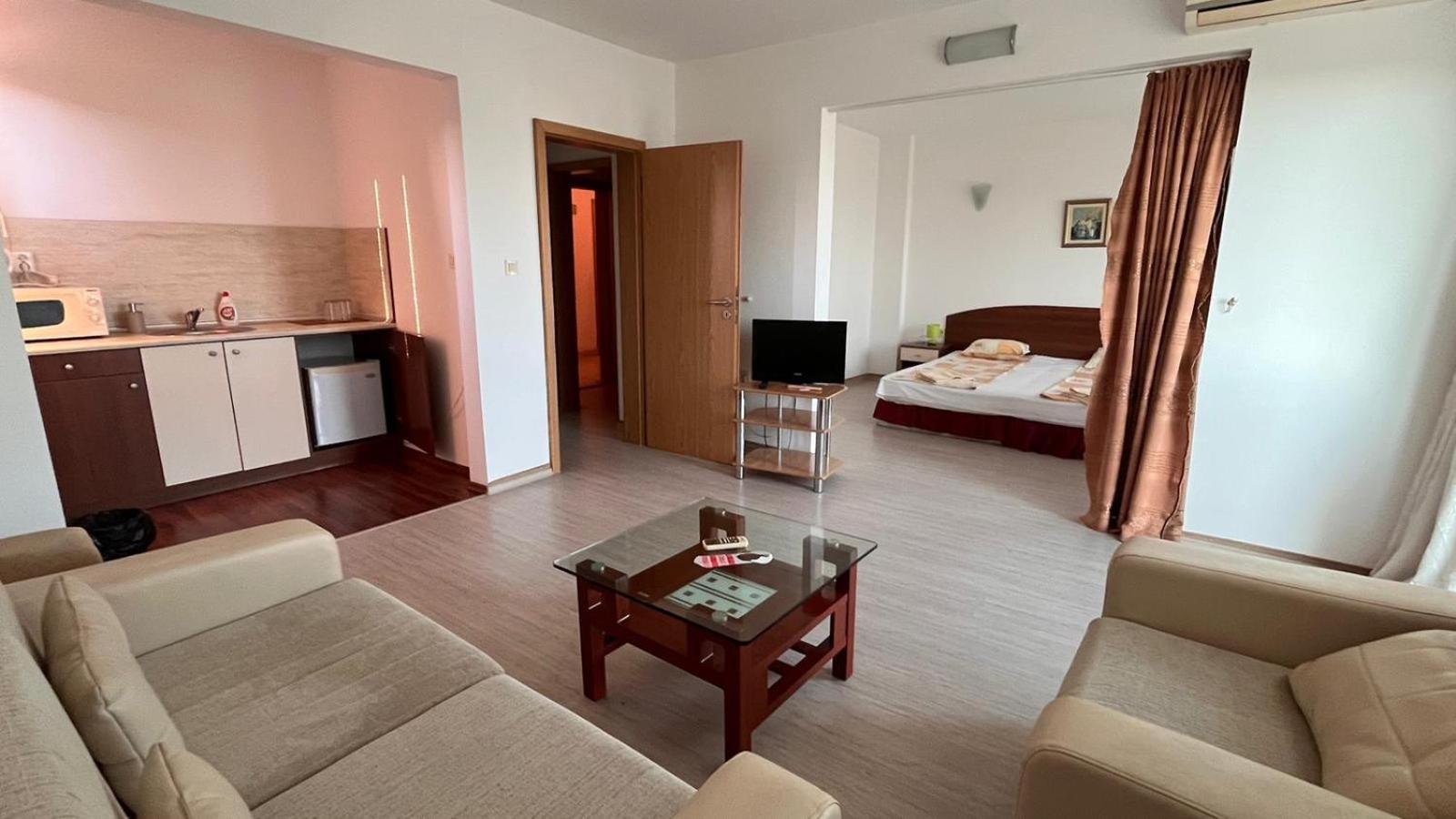 Family Hotel Primo Primorsko Dış mekan fotoğraf